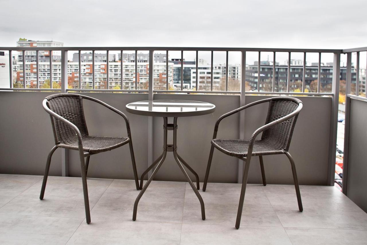 Komputerowa Serviced Apartments By P&O Варшава Экстерьер фото