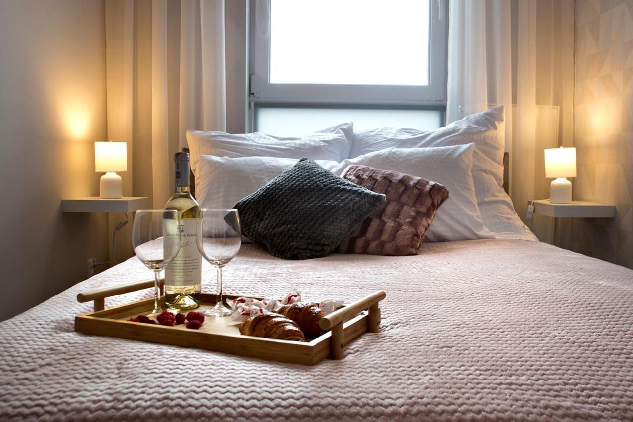 Komputerowa Serviced Apartments By P&O Варшава Экстерьер фото